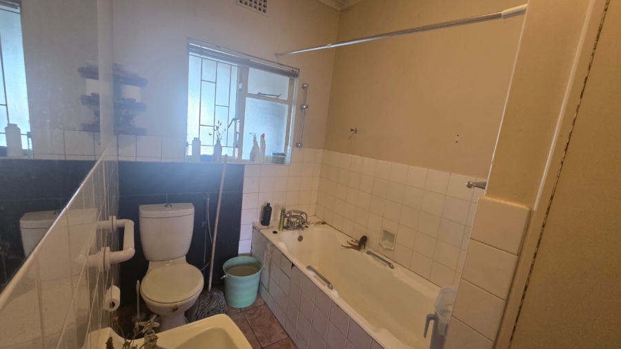 4 Bedroom Property for Sale in Avondale Western Cape